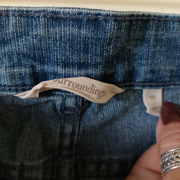 Soft Surroundings Silky Floral Beaded Blue Purple Soft Denim Cropped Jeans Pants - Picture 8 of 16